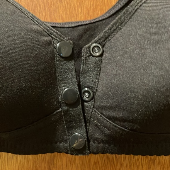 Brand new never worn black snap front bra - Picture 4 of 4